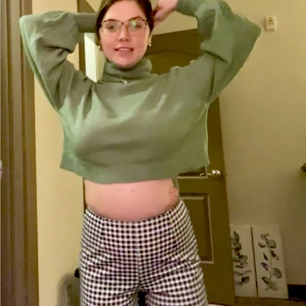 Princess Polly Cropped Green Turtleneck Sweater - Picture 3 of 3